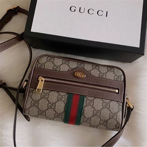 where is gucci cheapest|least expensive Gucci item.